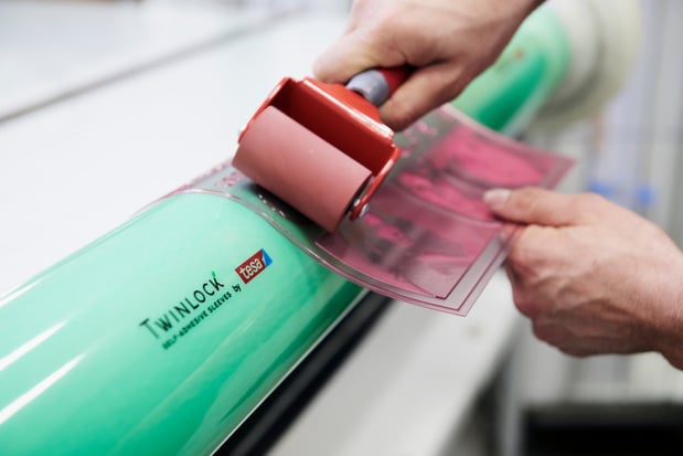 tesa Twinlock® - voor uw afdrukwerk van hoge kwaliteit